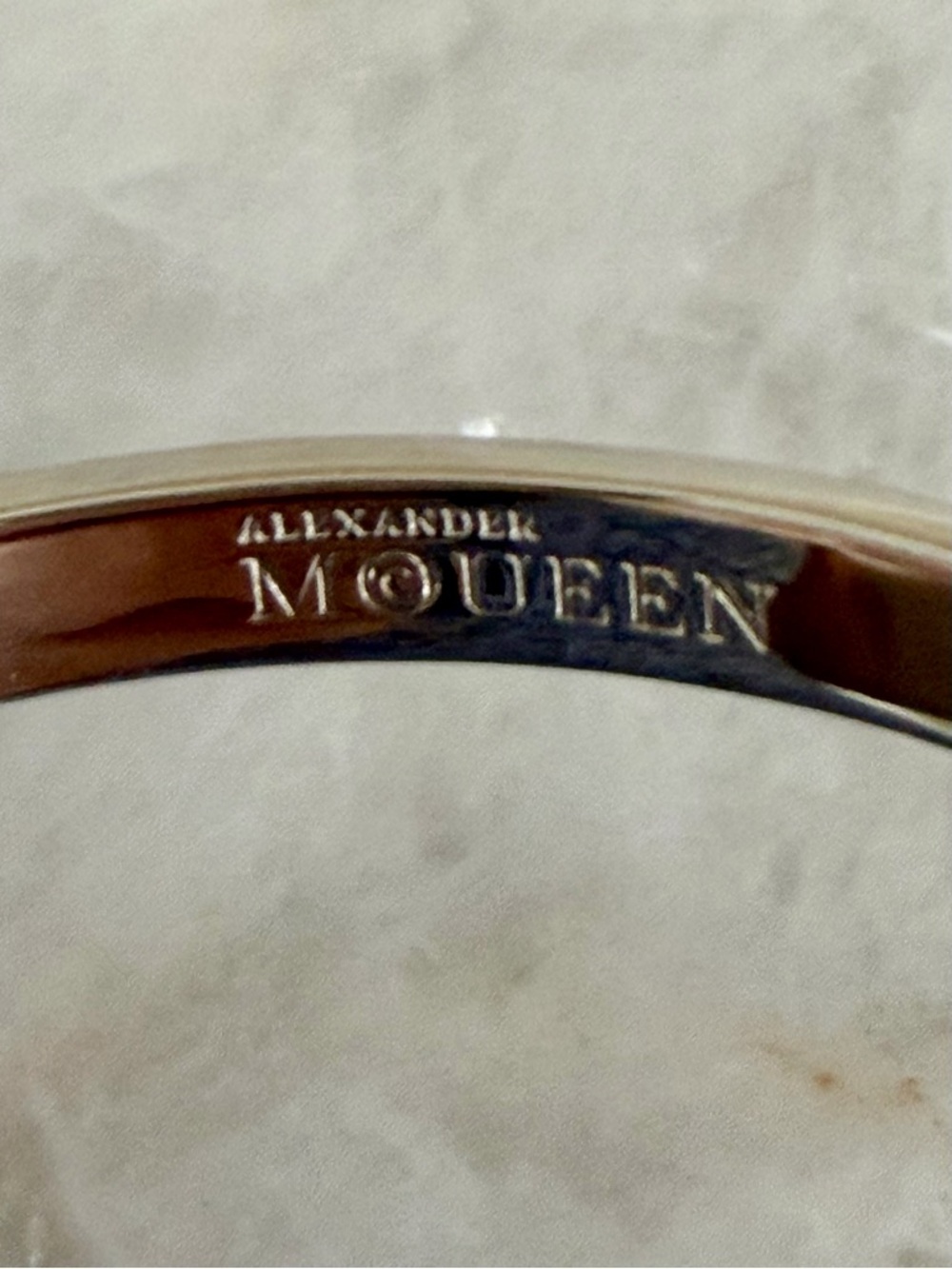 Alexander McQueen Silver-Tone Skull Bangle Bracelet - Picture 5 of 9